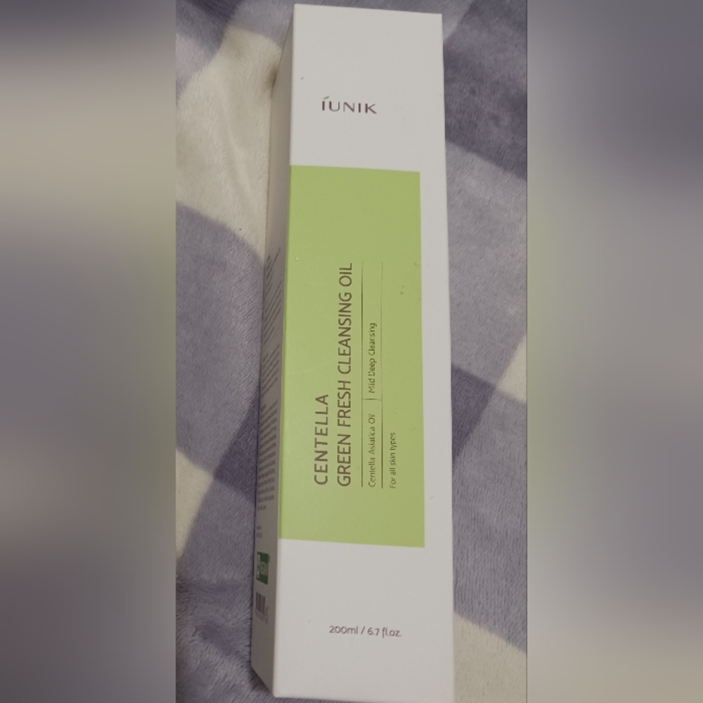 iUnik centella green fresh cleansing oil 6.7 fl oz (200mL)